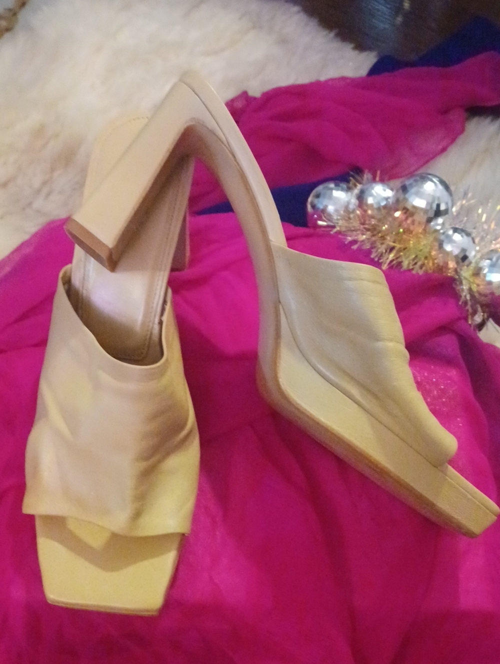 Zara Beige Leather Block Heel Slide  Mules 40/9